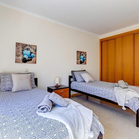 Two Bedroom Apartment With Rooftop Pool In Alvor Dış mekan fotoğraf