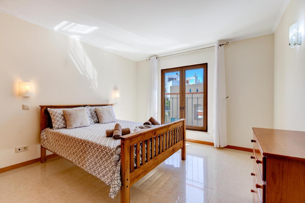 Two Bedroom Apartment With Rooftop Pool In Alvor Dış mekan fotoğraf