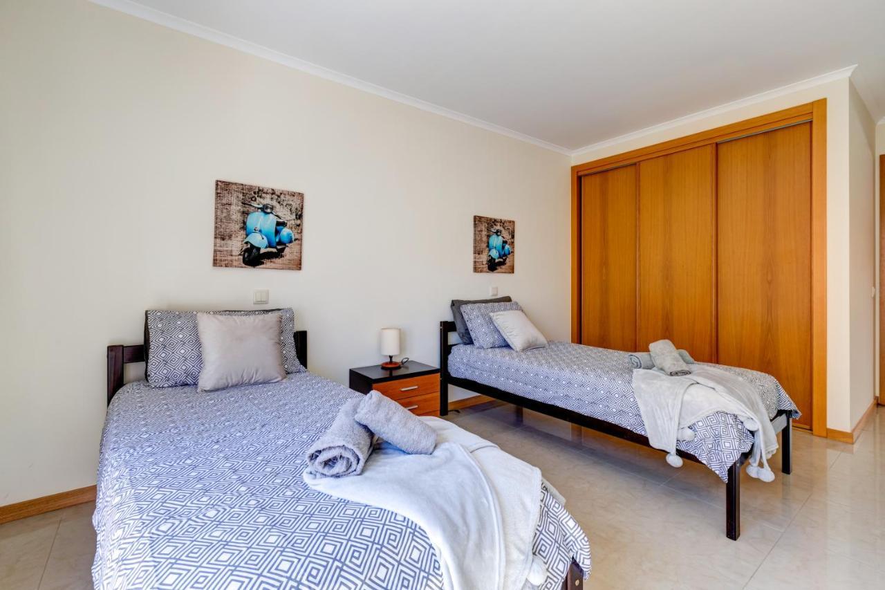 Two Bedroom Apartment With Rooftop Pool In Alvor Dış mekan fotoğraf